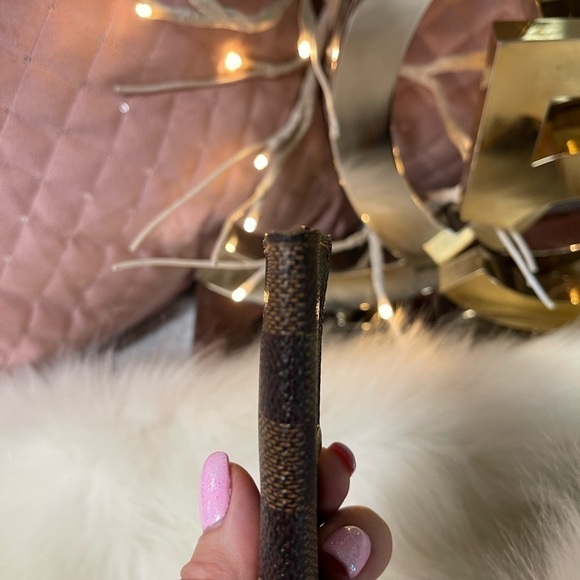 AUTHENTIC LOUIS VUITTON DAMIER MULTICLES 4 RING KEY CASE - Picture 10 of 16